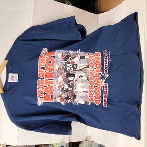 EUC 2002 Joy Athletic Superbowl XXXVI Year of the NE Patriots Men's sz XL Tshirt